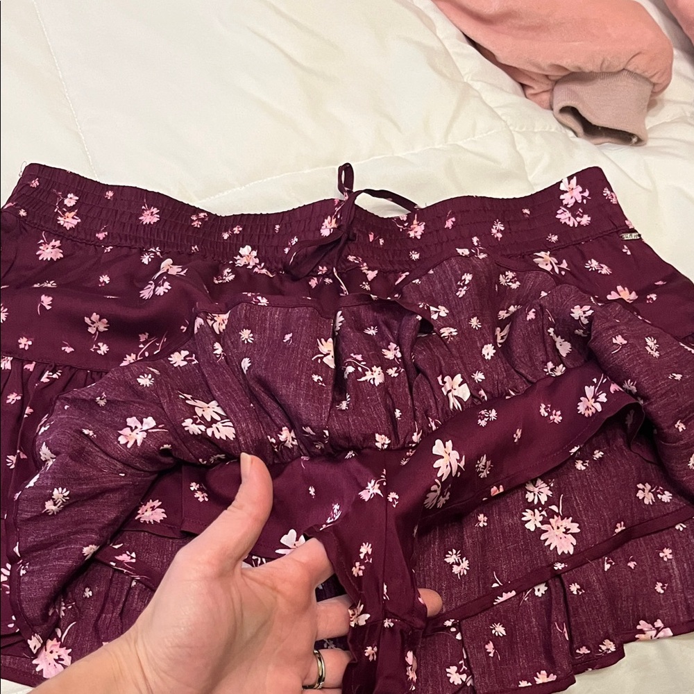 NWT PINK Victoria's Secret Floral Skort with built in shorts- Burgundy and White - Picture 7 of 7
